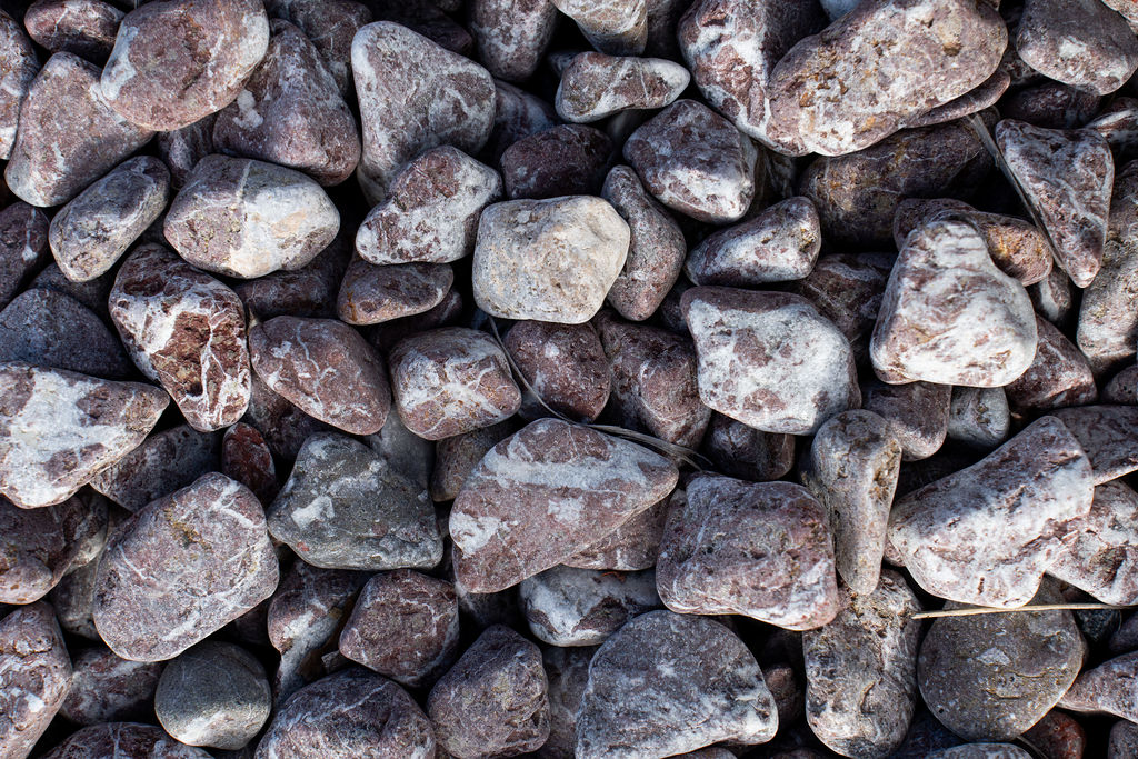 Nova Design & Build - Piatră Decorativă Marmură Rosu 2-4 cm