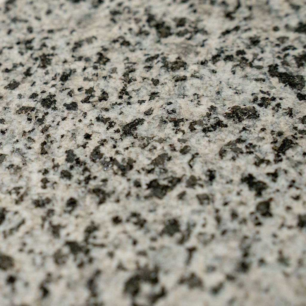 Nova Design & Build - Dale Granit Fiamat Sare si Piper