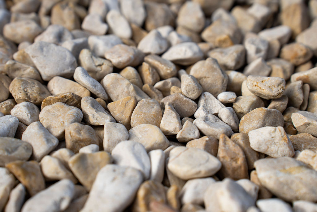 Nova Design & Build - Piatra decorativa Giallo Mori 1-3 cm